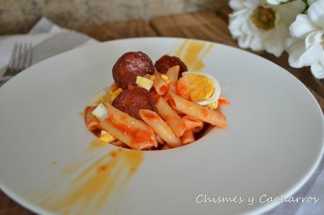 Mi receta de  macarrones con tomate, huevo y chorizo