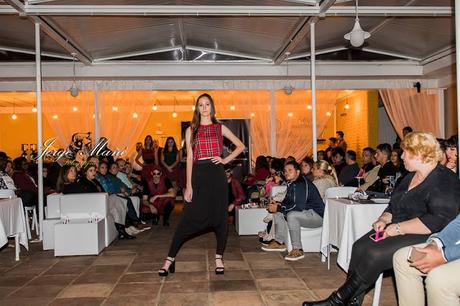 desfile en Amber plaza