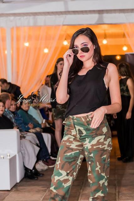 desfile en Amber plaza