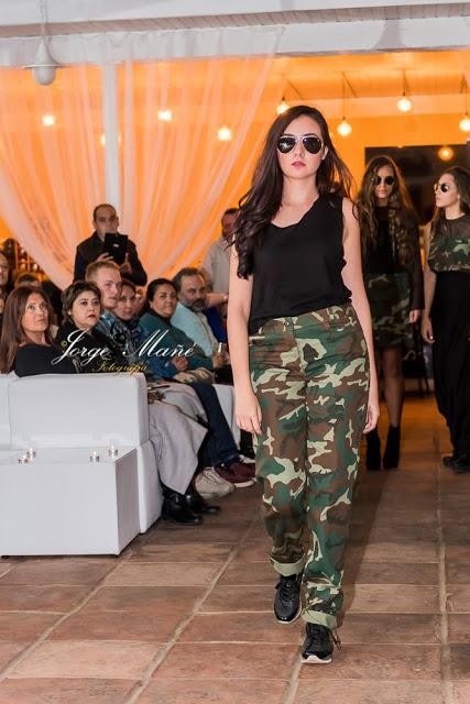 desfile en Amber plaza