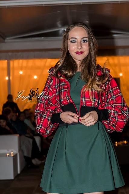 desfile en Amber plaza