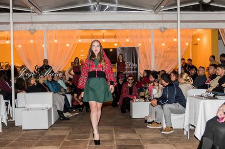 desfile en Amber plaza