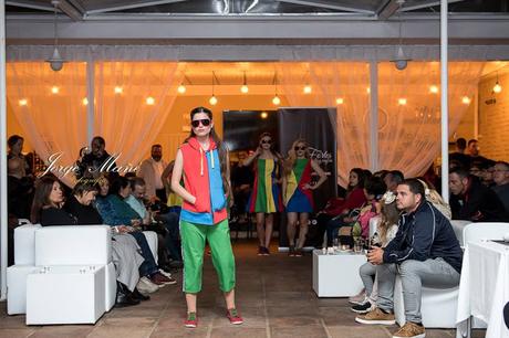 desfile en Amber plaza