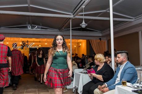 desfile en Amber plaza