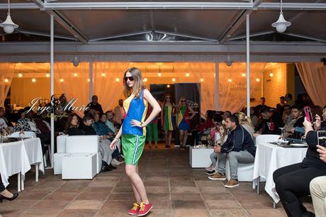 desfile en Amber plaza