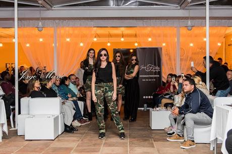 desfile en Amber plaza