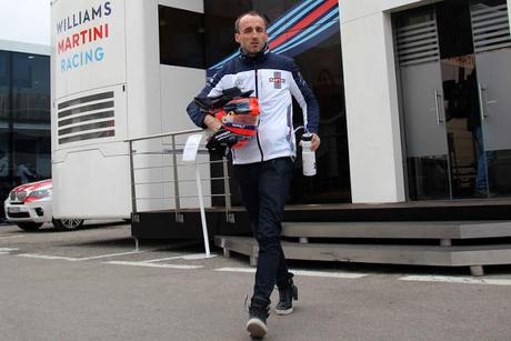 Robert Kúbica pide a los periodistas que dejen de preguntar por sus limitaciones