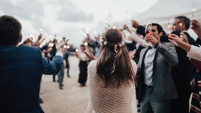 Novios en boda en la playa