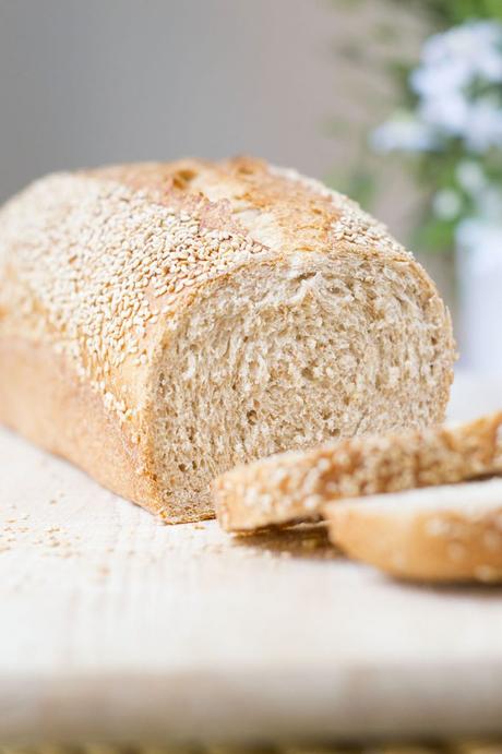 Pan integral con sésamo