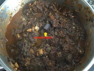 SANGRE ENCEBOLLADA CON TOMATE SANGRE ENCEBOLLADA CON TOMATE