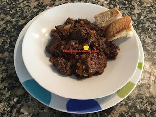 SANGRE ENCEBOLLADA CON TOMATE