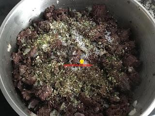 SANGRE ENCEBOLLADA CON TOMATE