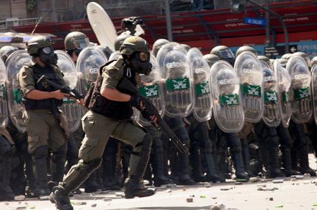 Debate: ¿cómo se fotografía la represión?