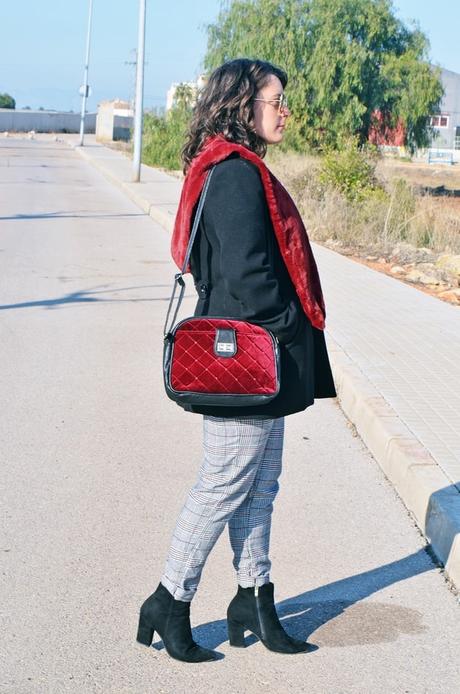 Cómo llevar un conjunto de estampado principe de gales