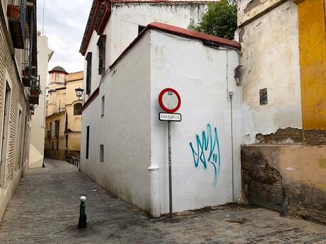 El cirineo de San Roque en la calle Imperial.