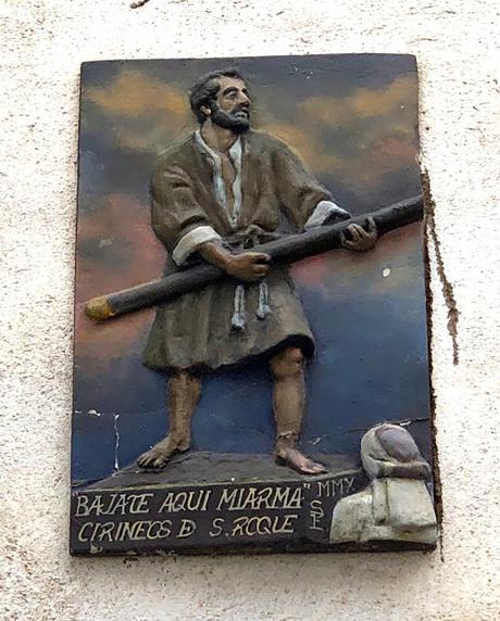 El cirineo de San Roque en la calle Imperial.