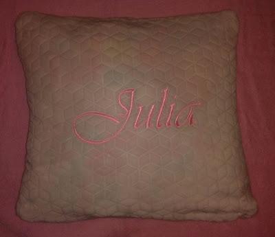 FELICIDADES JULIA FELICIDADES JULIA