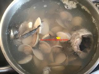 MERLUZA , ALMEJAS Y PATATAS EN SALSA MERLUZA , ALMEJAS Y PATATAS EN SALSA