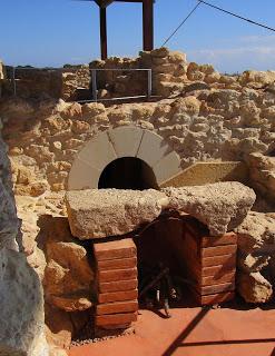 Paseando por el emporion de la Illeta dels Banyets