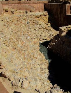 Paseando por el emporion de la Illeta dels Banyets