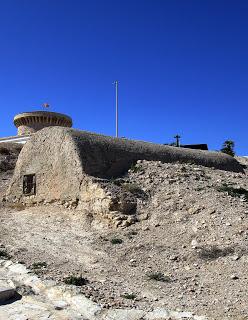 Paseando por el emporion de la Illeta dels Banyets