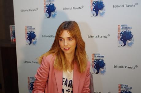 Presentación del libro morder la manzana de Leticia Dolera