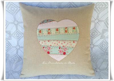 UNA ENTRADA CON COJINES