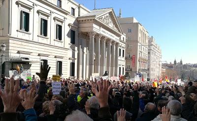 Jubilados y pensionistas españoles contra el Gobierno del PP.