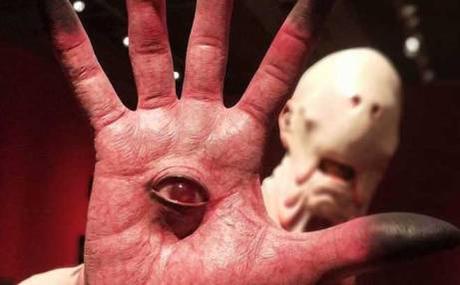 El universo monstruoso de Guillermo del Toro | Alejandro Ribadeneira