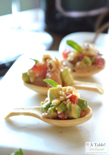 Tartar de Salmón con Fresas y Nueces