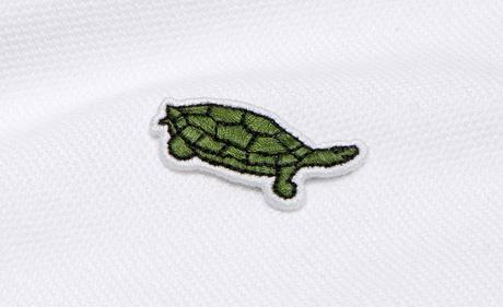 Lacoste reemplaza el icónico logotipo de cocodrilo con imágenes de animales en peligro de extinción