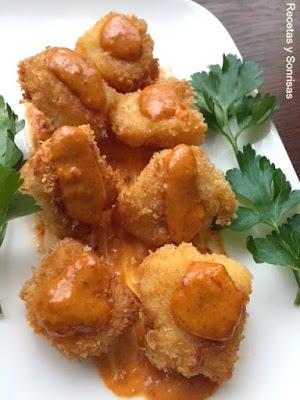 BACALAO EN TAQUITOS CON SALSA DE ROMESCO