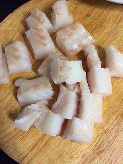 BACALAO EN TAQUITOS CON SALSA DE ROMESCO