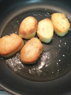 BACALAO EN TAQUITOS CON SALSA DE ROMESCO