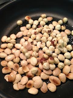 BACALAO EN TAQUITOS CON SALSA DE ROMESCO
