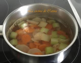 Ensalada de huevas de bacalao con mayonesa de cúrcuma y pan de centeno Ensalada de huevas de bacalao con mayonesa de cúrcuma y pan de centeno