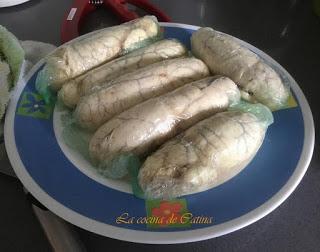 Ensalada de huevas de bacalao con mayonesa de cúrcuma y pan de centeno