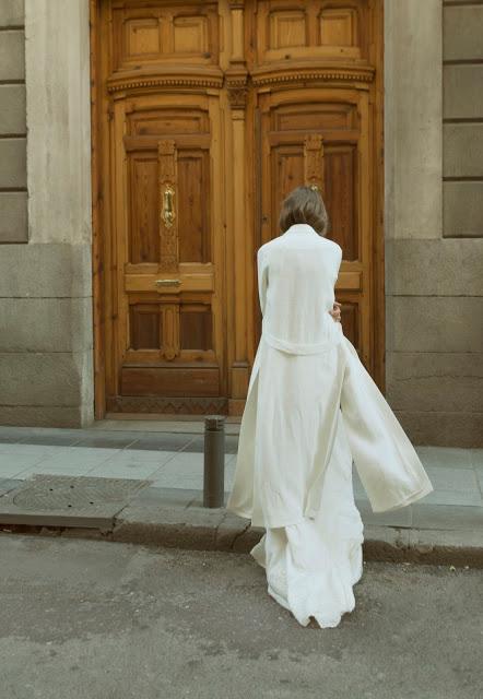 La segunda colección de Intropia Atelier 2018 va dirigida a novias jóvenes y naturales pero que valoran los detalles y la originalidad