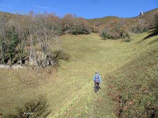 Por los praos de Vil.lar de Cinfuegos y Las Chanas