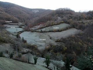 Por los praos de Vil.lar de Cinfuegos y Las Chanas