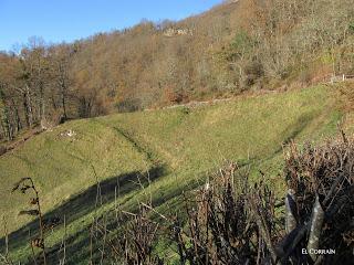 Por los praos de Vil.lar de Cinfuegos y Las Chanas