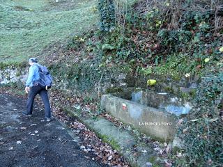Por los praos de Vil.lar de Cinfuegos y Las Chanas