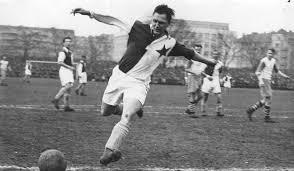 Máximos goleadores de la historia del fútbol