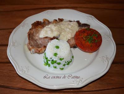 Chuletas de cerdo con salsa de cebolla Chuletas de cerdo con salsa de cebolla