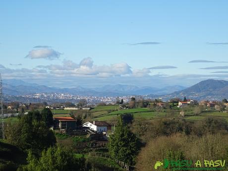 Vista de Oviedo desde Samartino, Siero