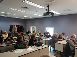 Charlando sobre libros románticos en la Universidad para Mayores CEU Cardenal Herrera