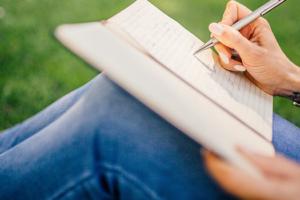 Existe o no la literatura femenina?