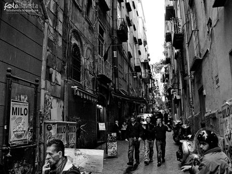 Calles muy vividas del viejo Nápoles - Fotografía artística