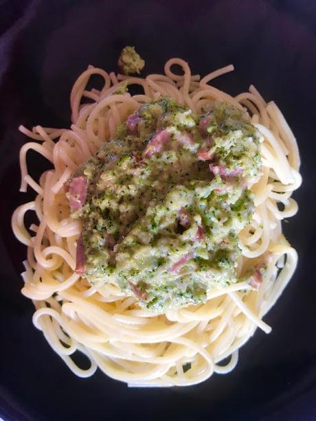 PASTA CON BROCOLI, BACON Y NATA