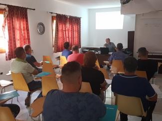 San Bartolomé de Tirajana amplía su formación agrícola con un curso para apicultores